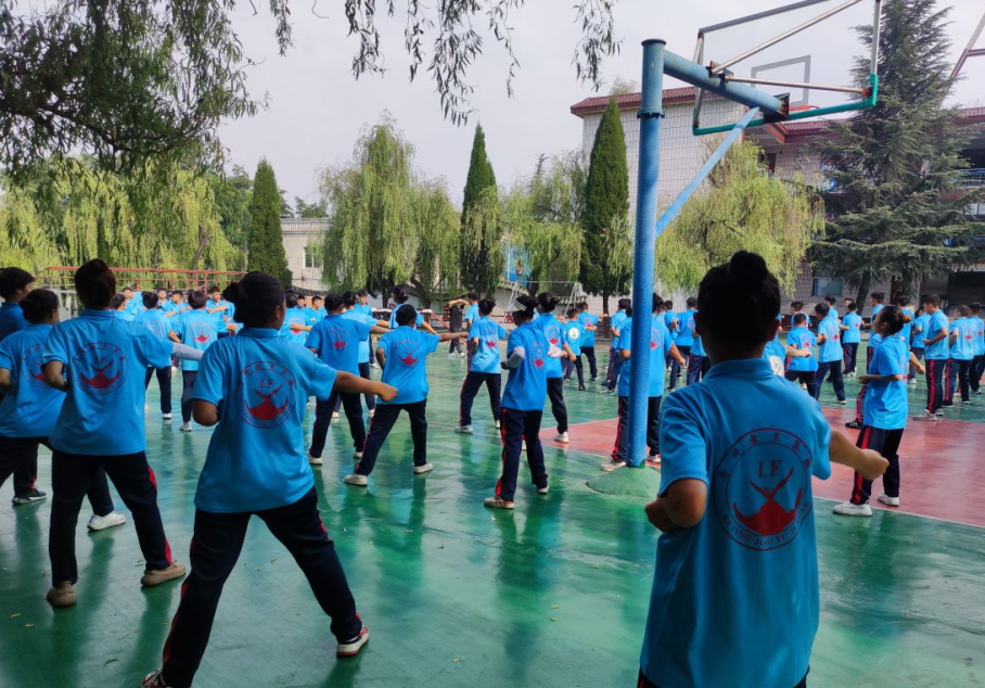 假期倒计时，家长如何助力孩子克服“开学恐惧症”_www.hnlfjy.com.cn