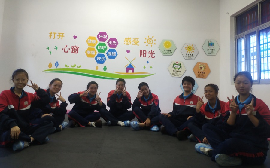 有自信的孩子都是这样培养的，很多家长到现在还不自知！_www.hnlfjy.com.cn