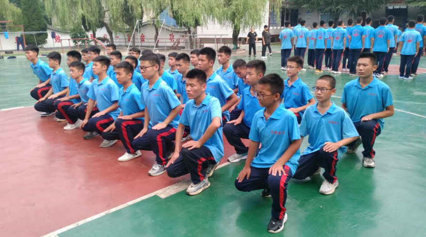 李锋谈教育：养女要“三避”，养儿有“三忌”，父母早知道娃儿早出息！_www.hnlfjy.com.cn