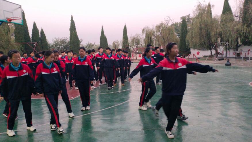 义马市叛逆期孩子学校收费情况揭秘：专业改变，物有所值！_www.hnlfjy.com.cn