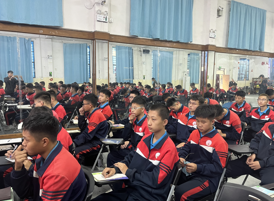 点燃希望之光：卫辉市叛逆孩子学校的蜕变之旅_www.hnlfjy.com.cn