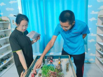 亲子间平等沟通的秘钥：共筑爱的桥梁，让心与心无缝对接