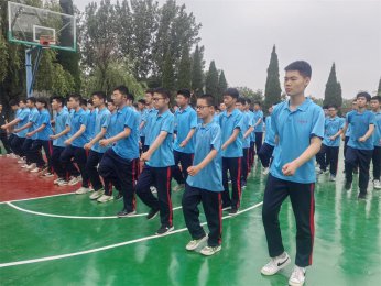 从游戏迷途到自信之星：家长必看！如何引领叛逆孩子重拾自信光芒