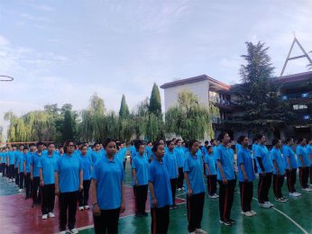 【情感震撼】当爱遇上叛逆：家长为何选择‘强制’之路，揭秘叛逆学校背后的
