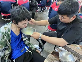 孩子青春叛逆期，如何处理父母和子女的双方的关系？