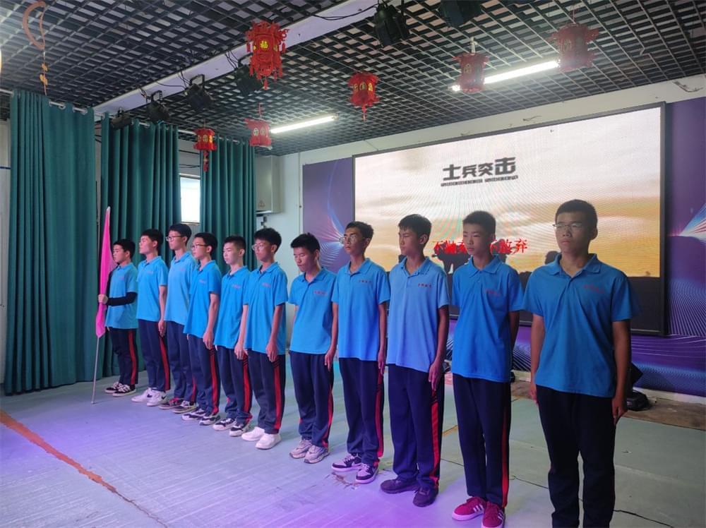 ‌攀比心背后的教育启示：李锋教育教你如何培养孩子健康心态_www.hnlfjy.com.cn