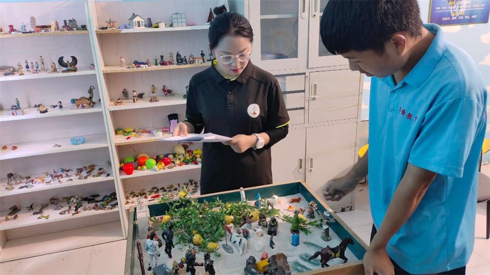 孩子自律不是梦！掌握这些方法，让孩子主动做事不拖延！_www.hnlfjy.com.cn