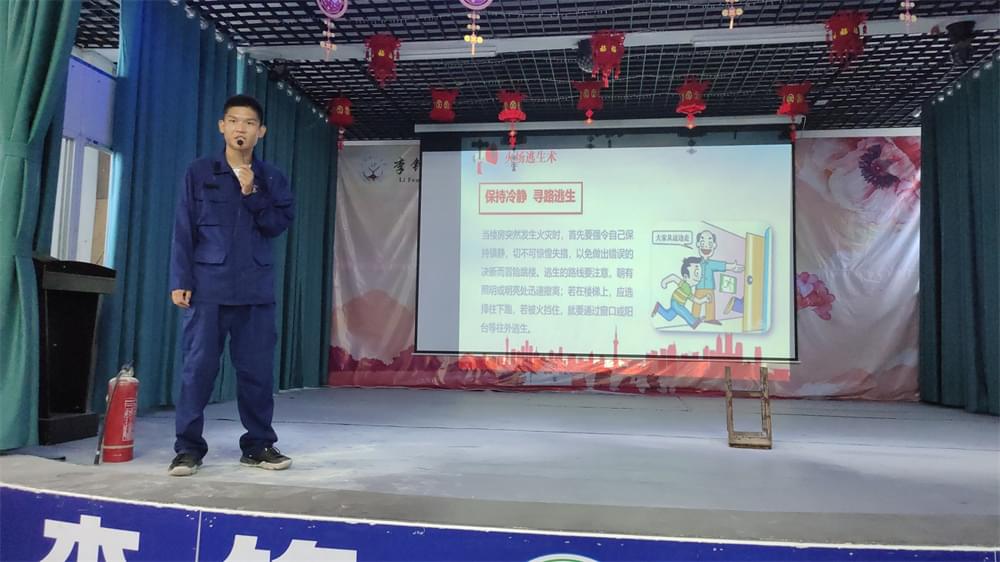 火灾无情，预防先行！河南郑州叛逆学校开展消防安全教育活动_www.hnlfjy.com.cn