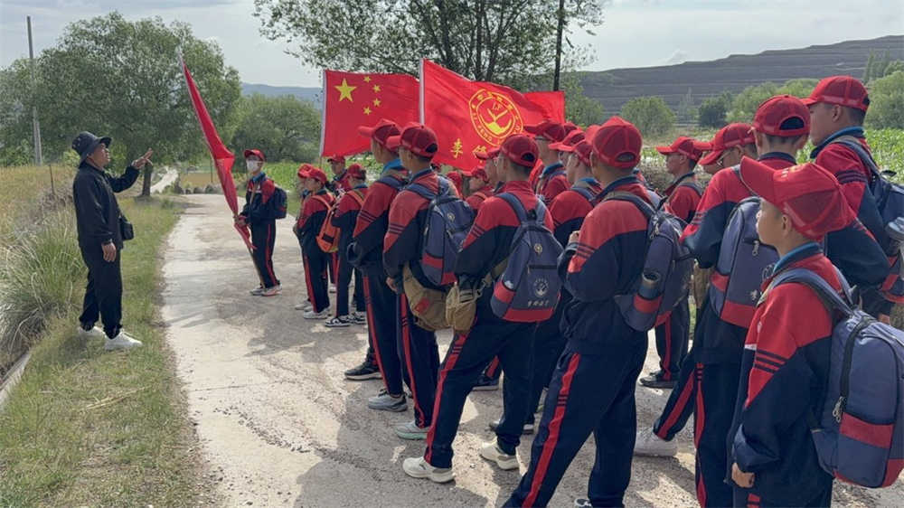 ‌贫困山村夏令营：一次让孩子学会珍惜的旅程_www.hnlfjy.com.cn