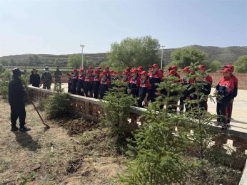 李锋教育山村夏令营：第3组入驻老乡家，体验真实农村生活！