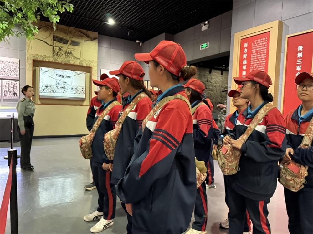 重走父辈青春路，李锋教育夏令营助力孩子成长蜕变_www.hnlfjy.com.cn
