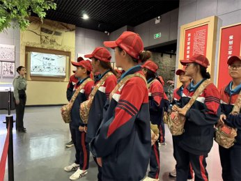 重走父辈青春路，李锋教育夏令营助力孩子成长蜕变