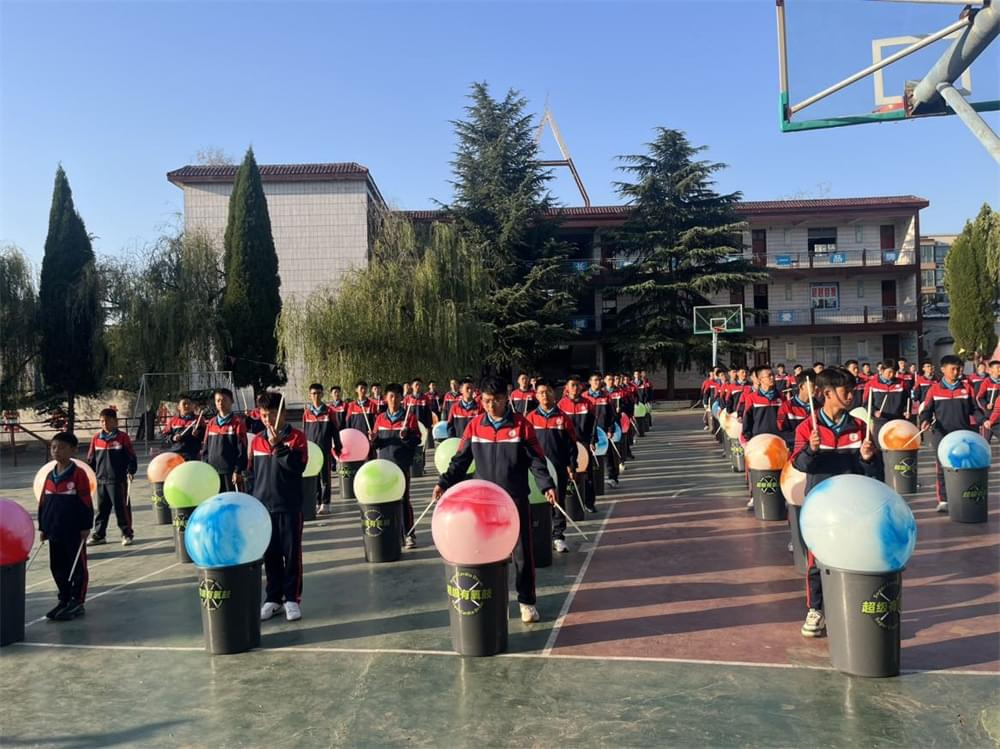 2025年8月李锋教育心理周：即刻行动VS审慎思考，谁能笑到最后？_www.hnlfjy.com.cn