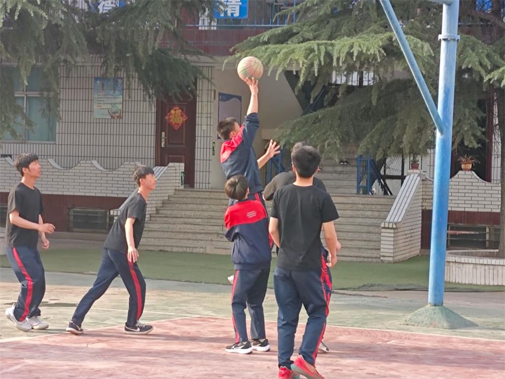 从＂控制＂到＂放手＂：11条育儿心得，让孩子活出自己的风采_www.hnlfjy.com.cn