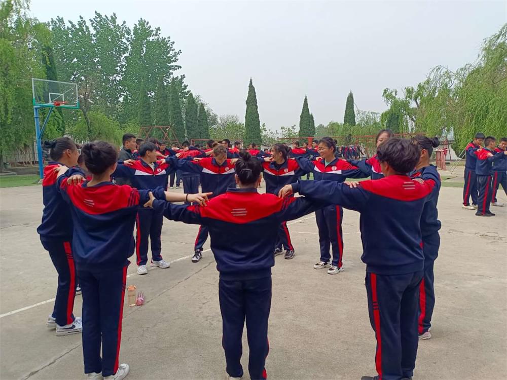 孩子叛逆问题难解？全国十大叛逆管教学校排名揭晓，李锋教育登顶背后有何玄机？_www.hnlfjy.com.cn