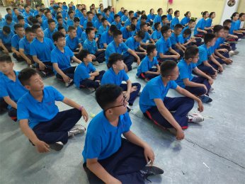 孩子玩手机难把控？“三约”出马，轻松搞定