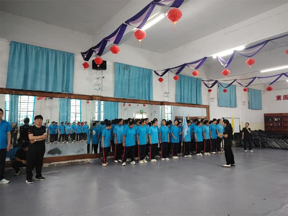 从叛逆到蜕变：一位母亲用爱与理解重塑青春期儿子的成长之路_www.hnlfjy.com.cn