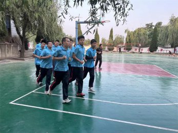 ‌“爱得太多，反而成了伤害”：5种过度付出，正在毁掉孩子的未来