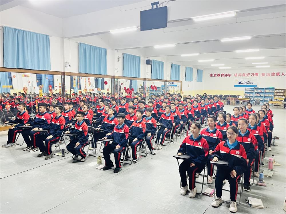 孩子沉迷手机？这3条底线不守住，再管就晚了_www.hnlfjy.com.cn